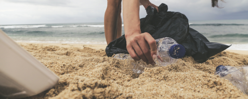 Campaña para reducir el plástico desechable en la semana del Medio Ambiente