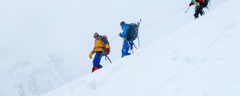 Iñurrategi, Vallejo y Zabalza salvan a un italiano y dan una lección de alpinismo