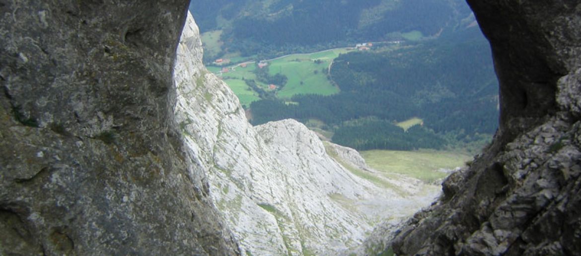 Mitología de los montes vascos