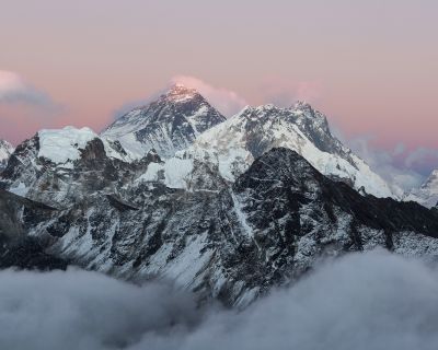 El brusco cambio del tiempo obliga a Txikon a abortar su ascenso al Everest sin oxígeno