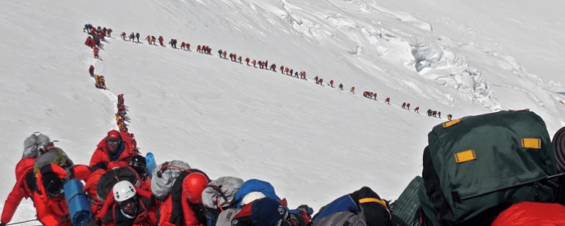 ¿Hay que tomar medidas contra la masificación en la montaña?